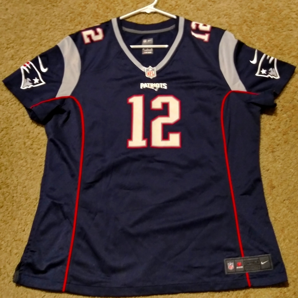 Official NFL nike New England #12 tom brady xxl youth jersey. Red grey on blue.